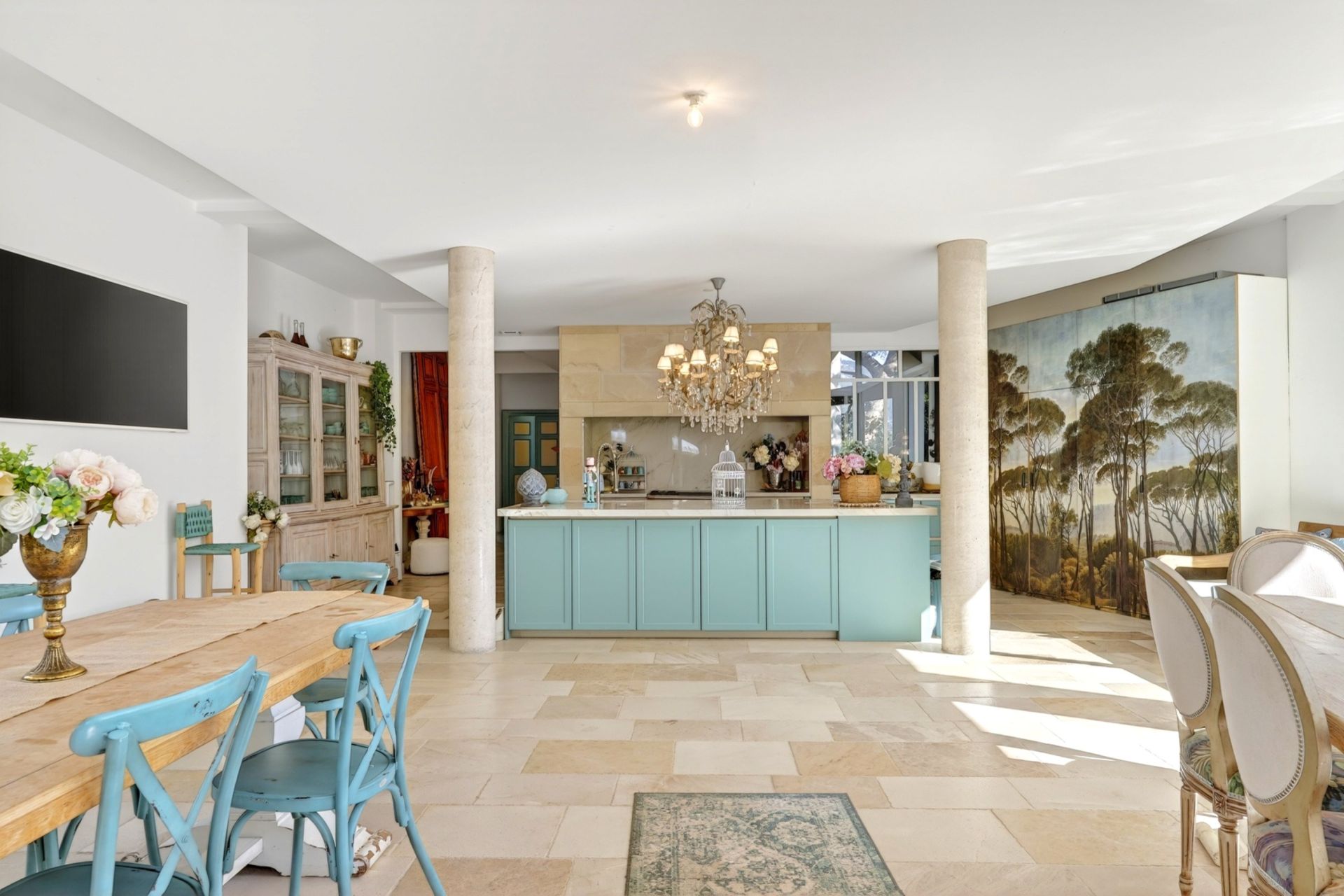 luxury house 14 Rooms for sale on TOULON (83100)