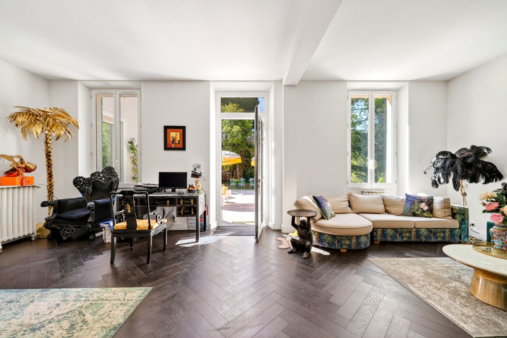 luxury house 14 Rooms for sale on TOULON (83100)