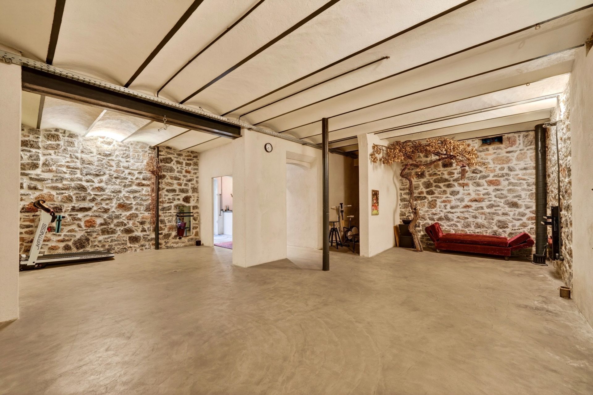 luxury house 14 Rooms for sale on TOULON (83100)