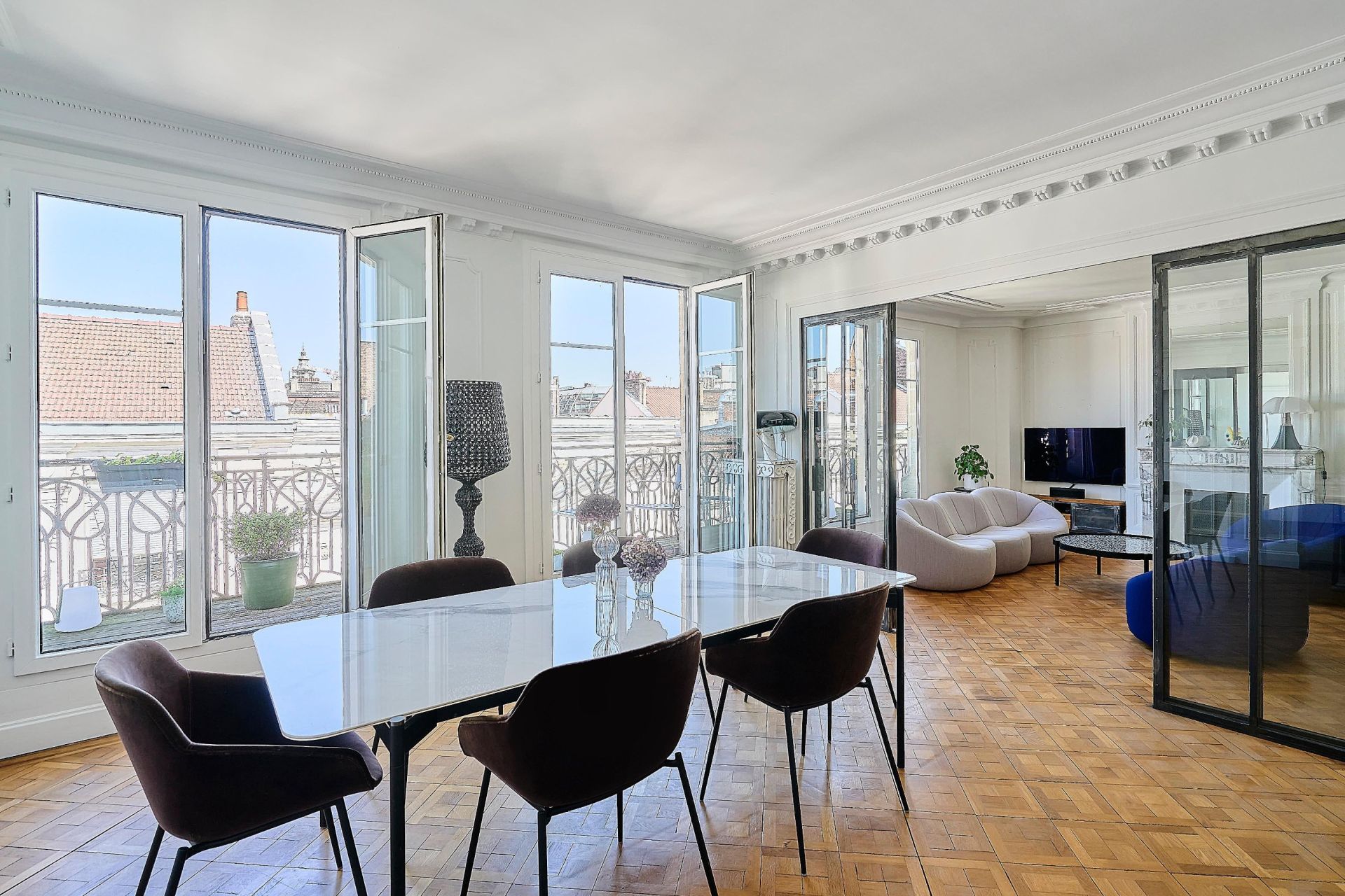 luxury apartment 7 Rooms for sale on LILLE (59000)