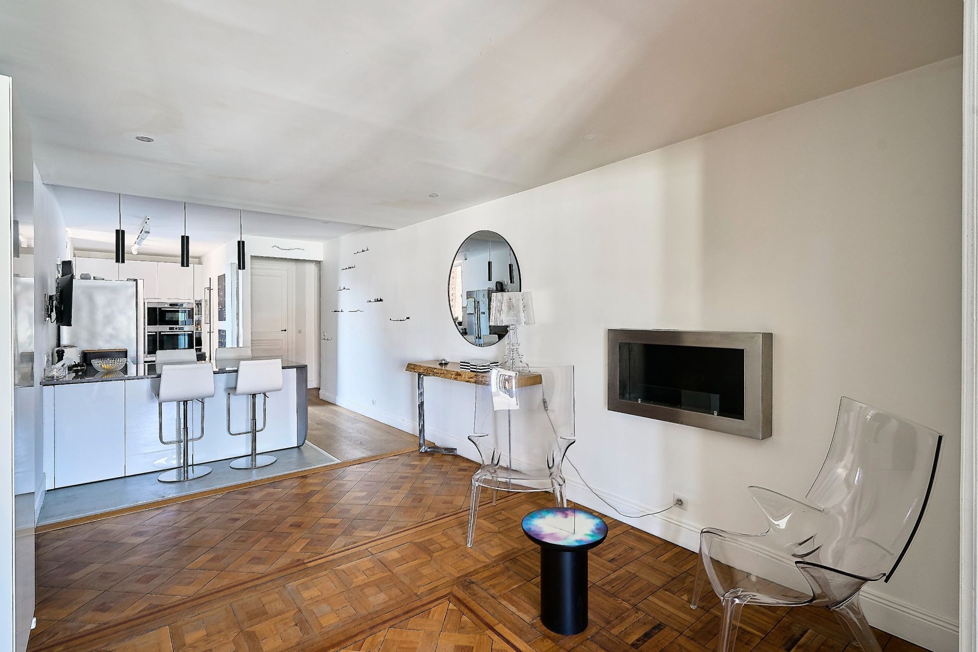 luxury apartment 7 Rooms for sale on LILLE (59000)