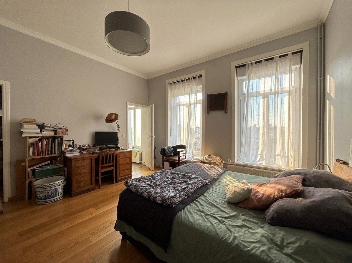 luxury apartment 6 Rooms for rent on LILLE (59000)