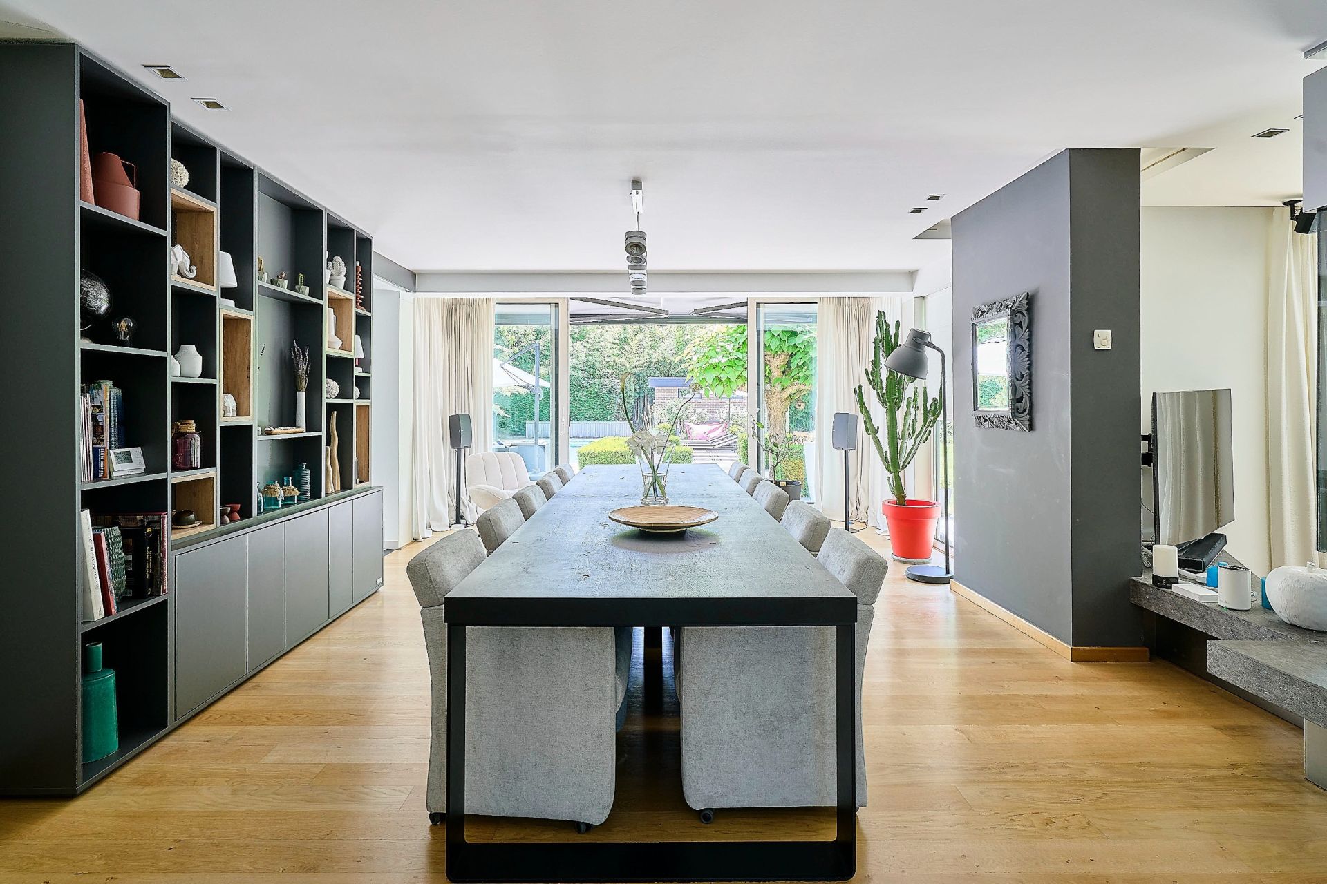 luxury house 7 Rooms for sale on CROIX (59170)
