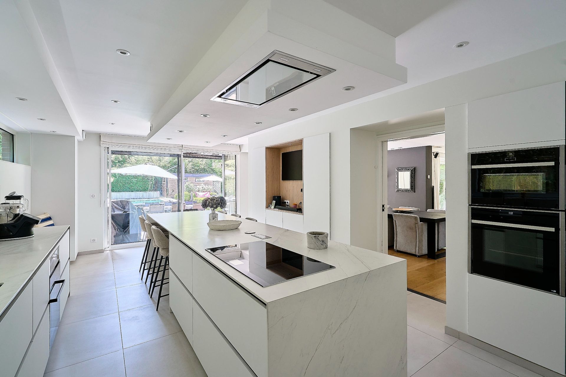 luxury house 7 Rooms for sale on CROIX (59170)