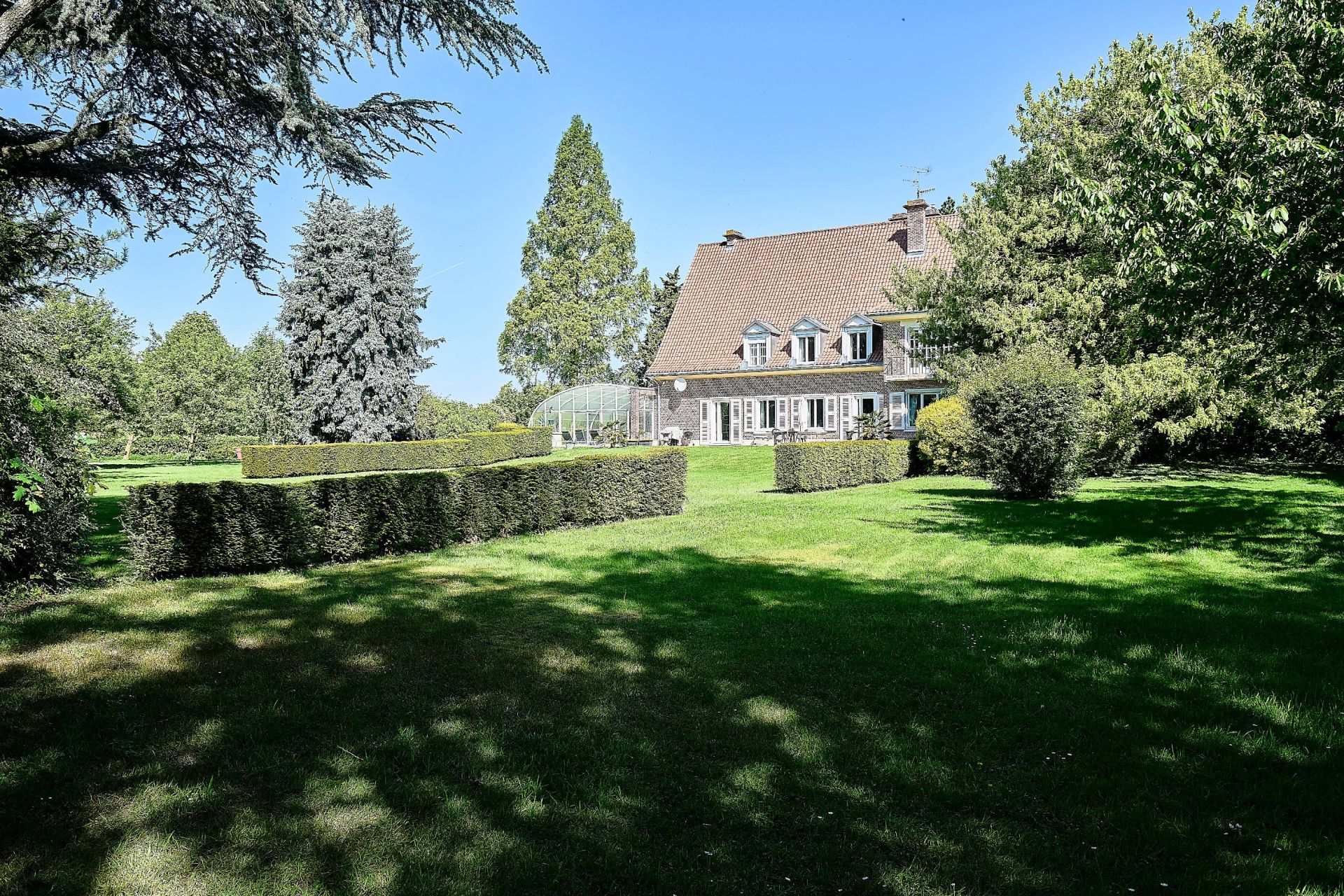 maison de luxe 20 Pièces en vente sur LA CHAPELLE D ARMENTIERES (59930)