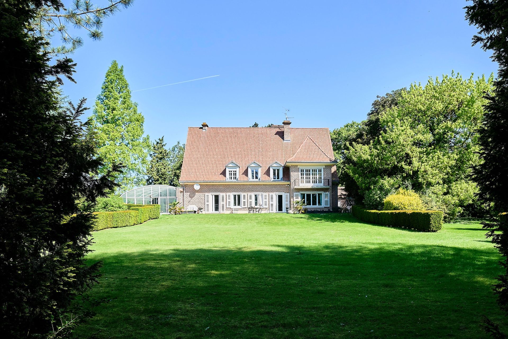 maison de luxe 20 Pièces en vente sur LA CHAPELLE D ARMENTIERES (59930)