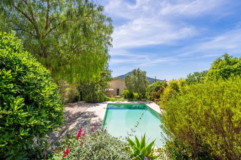 maison de luxe 6 Pièces en vente sur CARQUEIRANNE (83320)