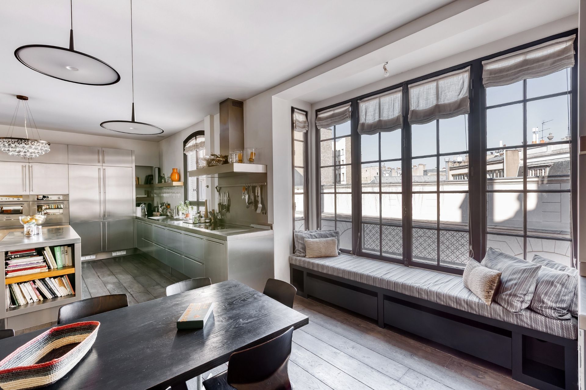 luxury apartment 6 Rooms for sale on PARIS (75016)
