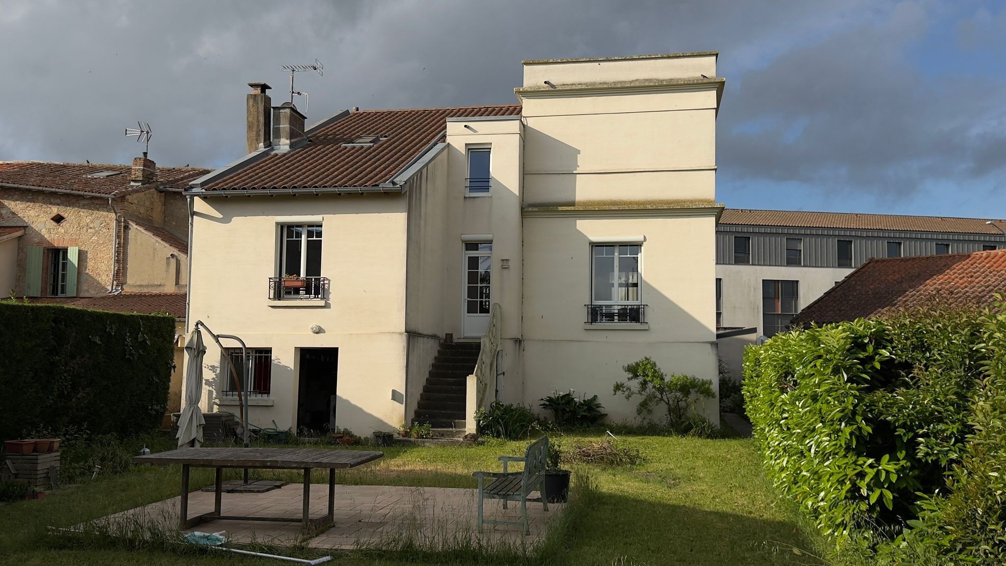 luxury house 7 Rooms for sale on LAVAUR (81500)