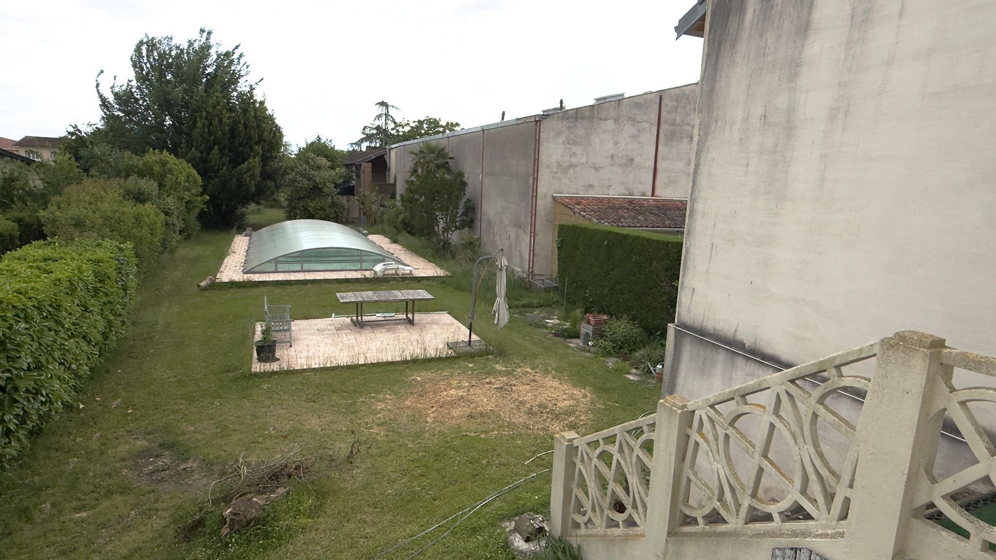 luxury house 7 Rooms for sale on LAVAUR (81500)