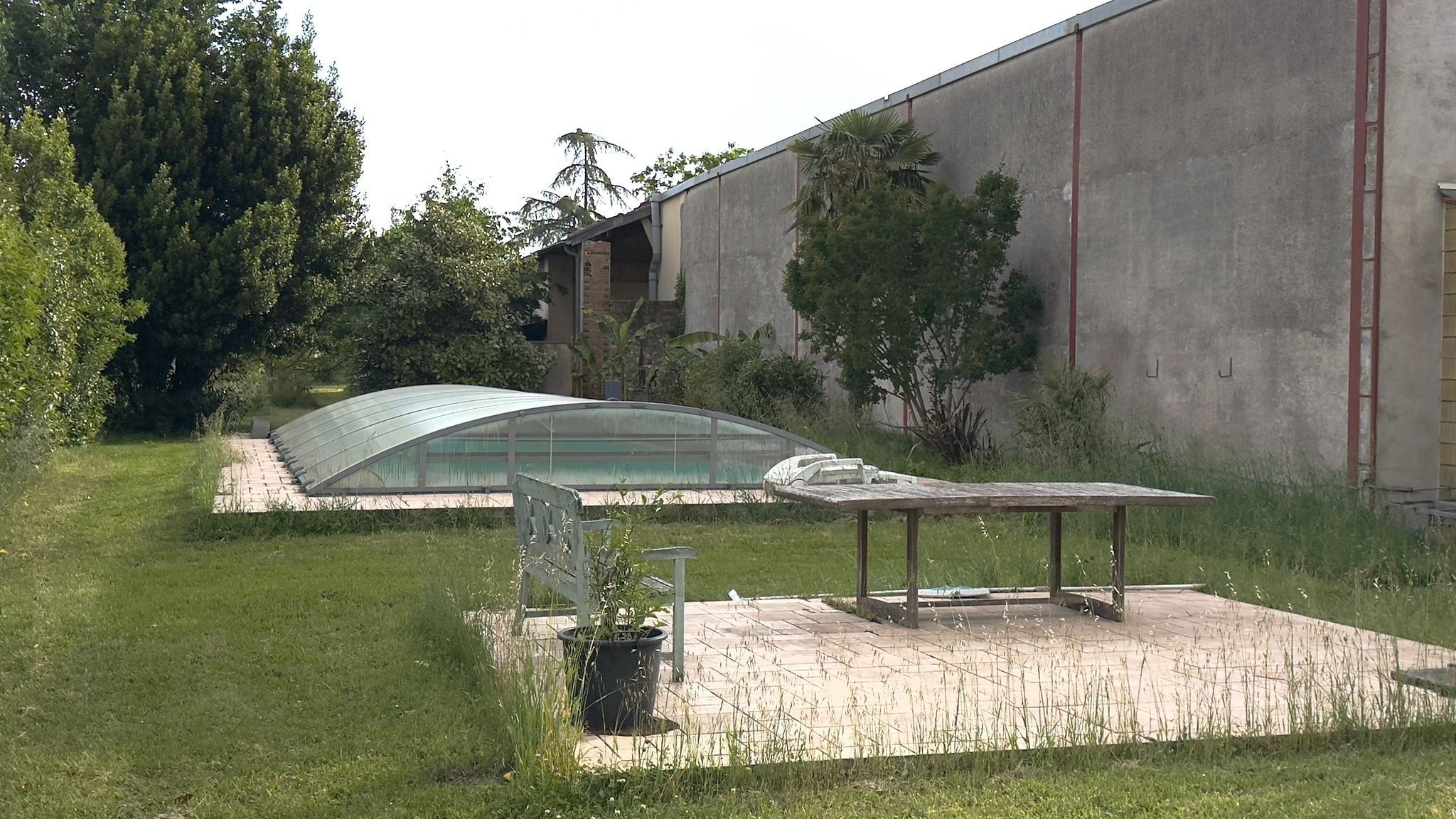 luxury house 7 Rooms for sale on LAVAUR (81500)