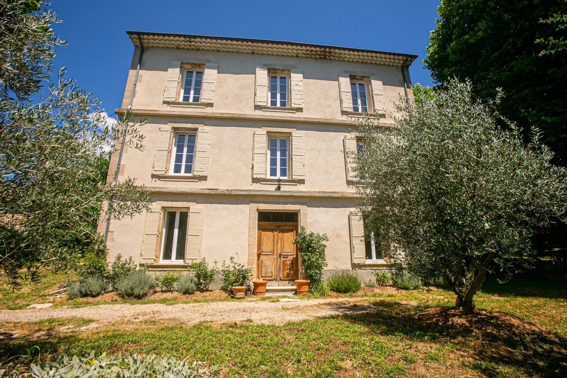 maison de luxe 18 Pièces en vente sur REILLANNE (04110)