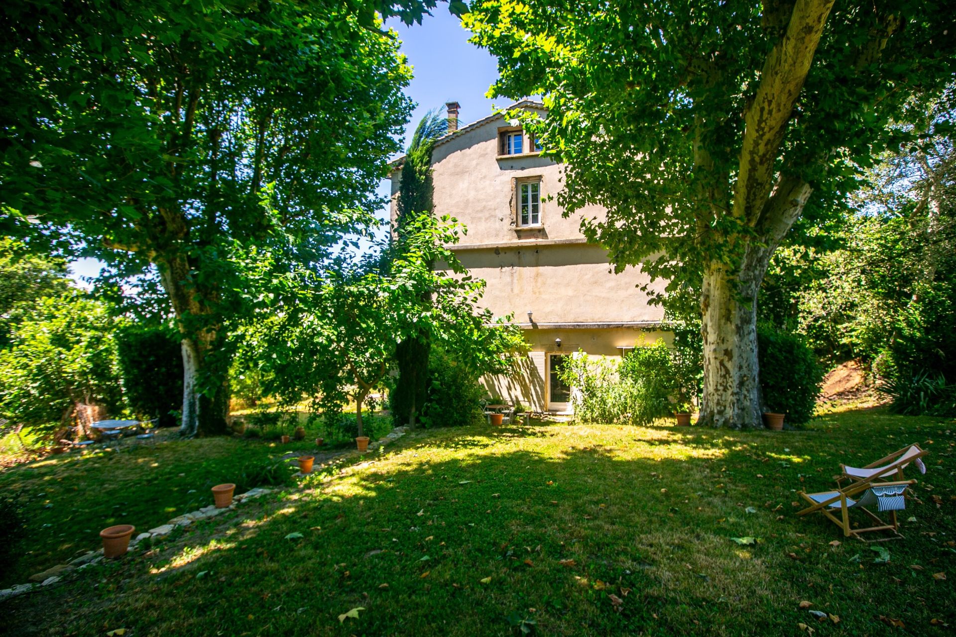 maison de luxe 18 Pièces en vente sur REILLANNE (04110)