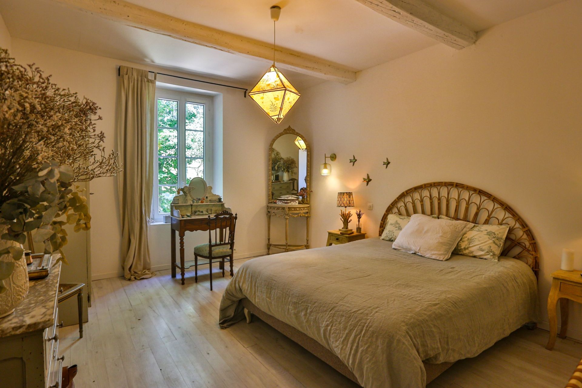 maison de luxe 18 Pièces en vente sur REILLANNE (04110)