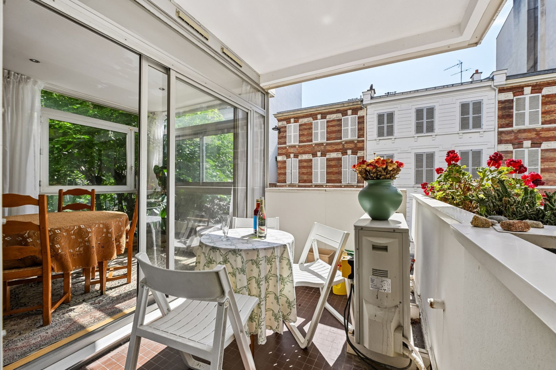luxury apartment 7 Rooms for sale on PARIS (75016)