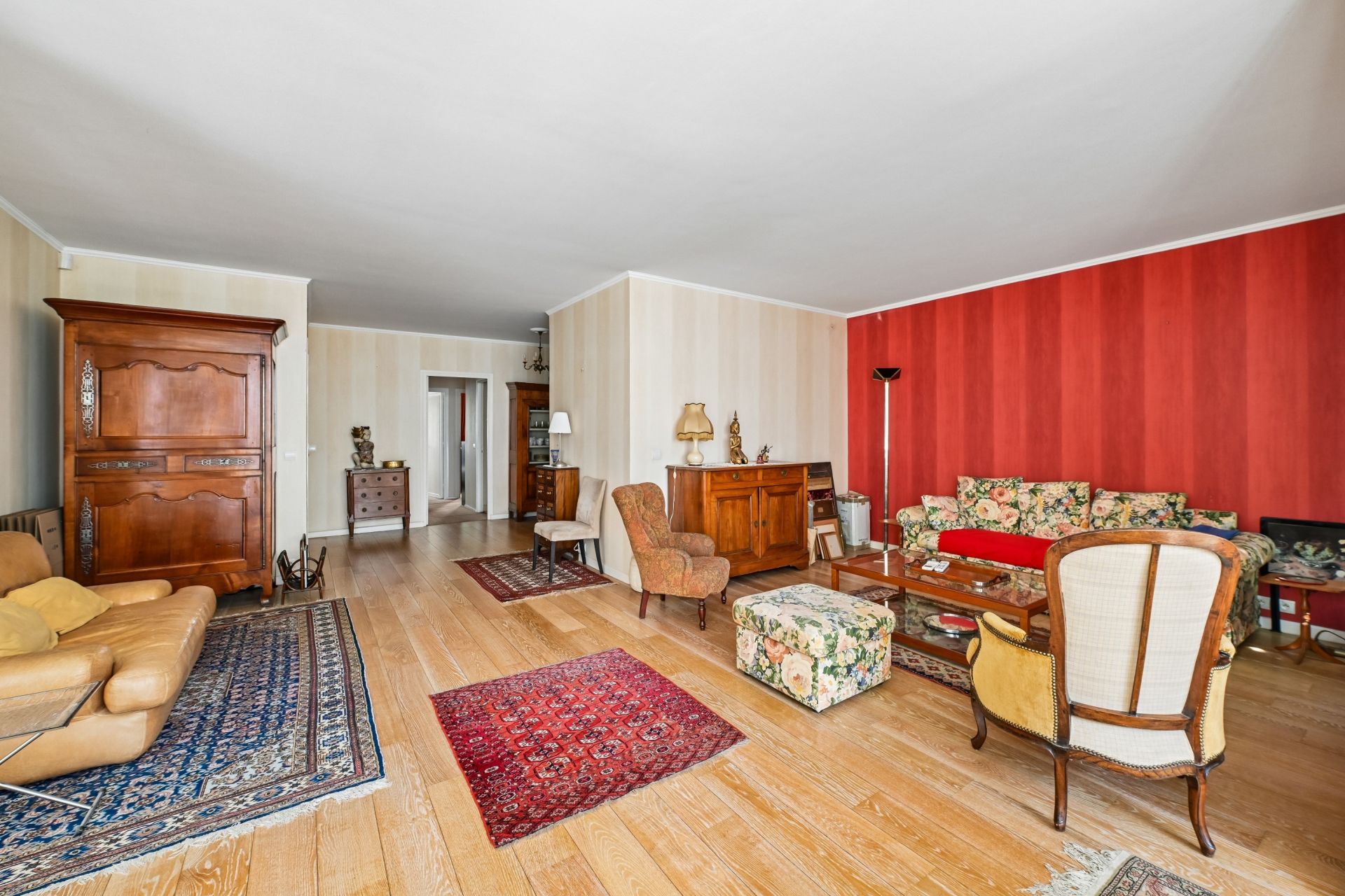 luxury apartment 7 Rooms for sale on PARIS (75016)