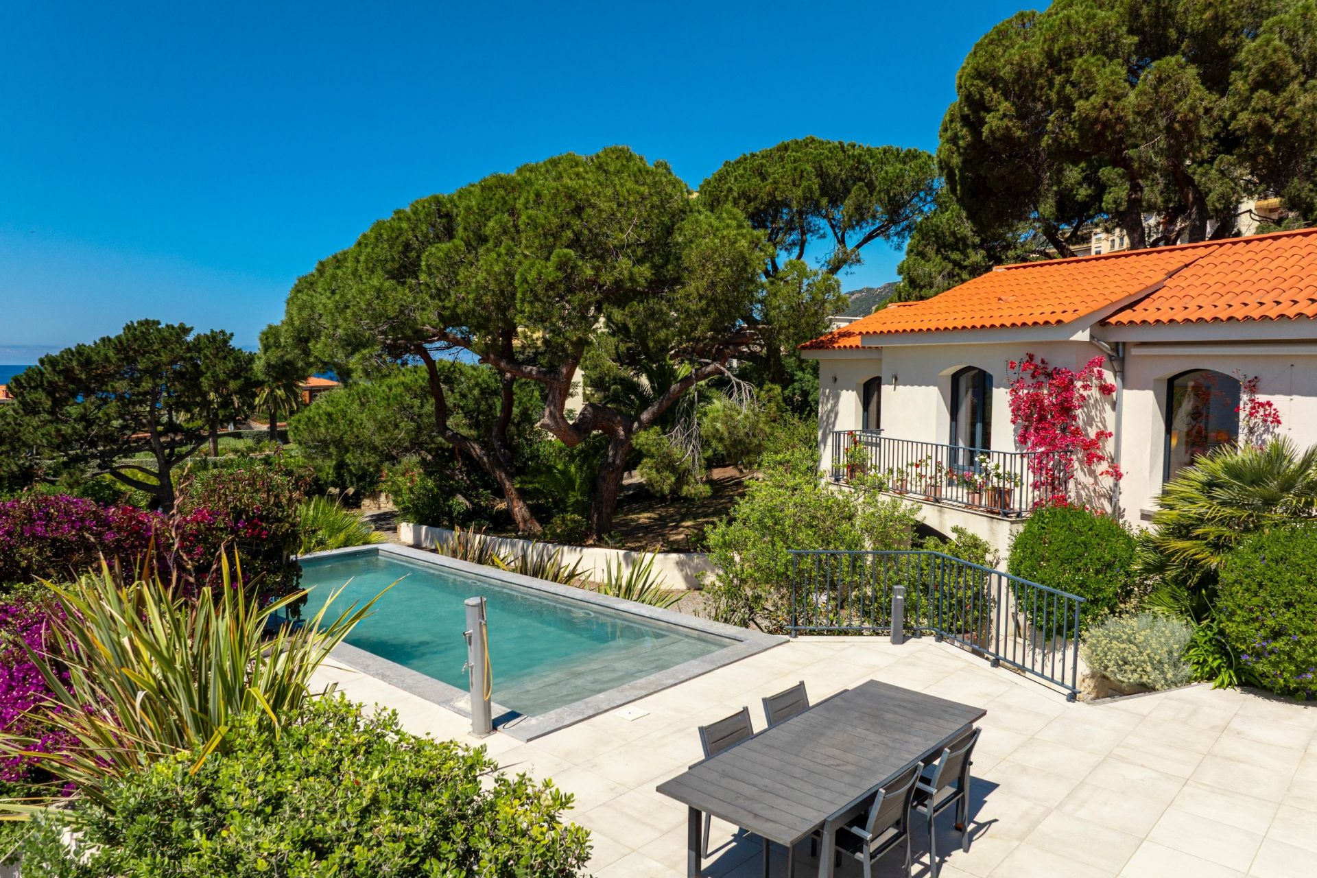 luxury villa 7 Rooms for sale on AJACCIO (20000)