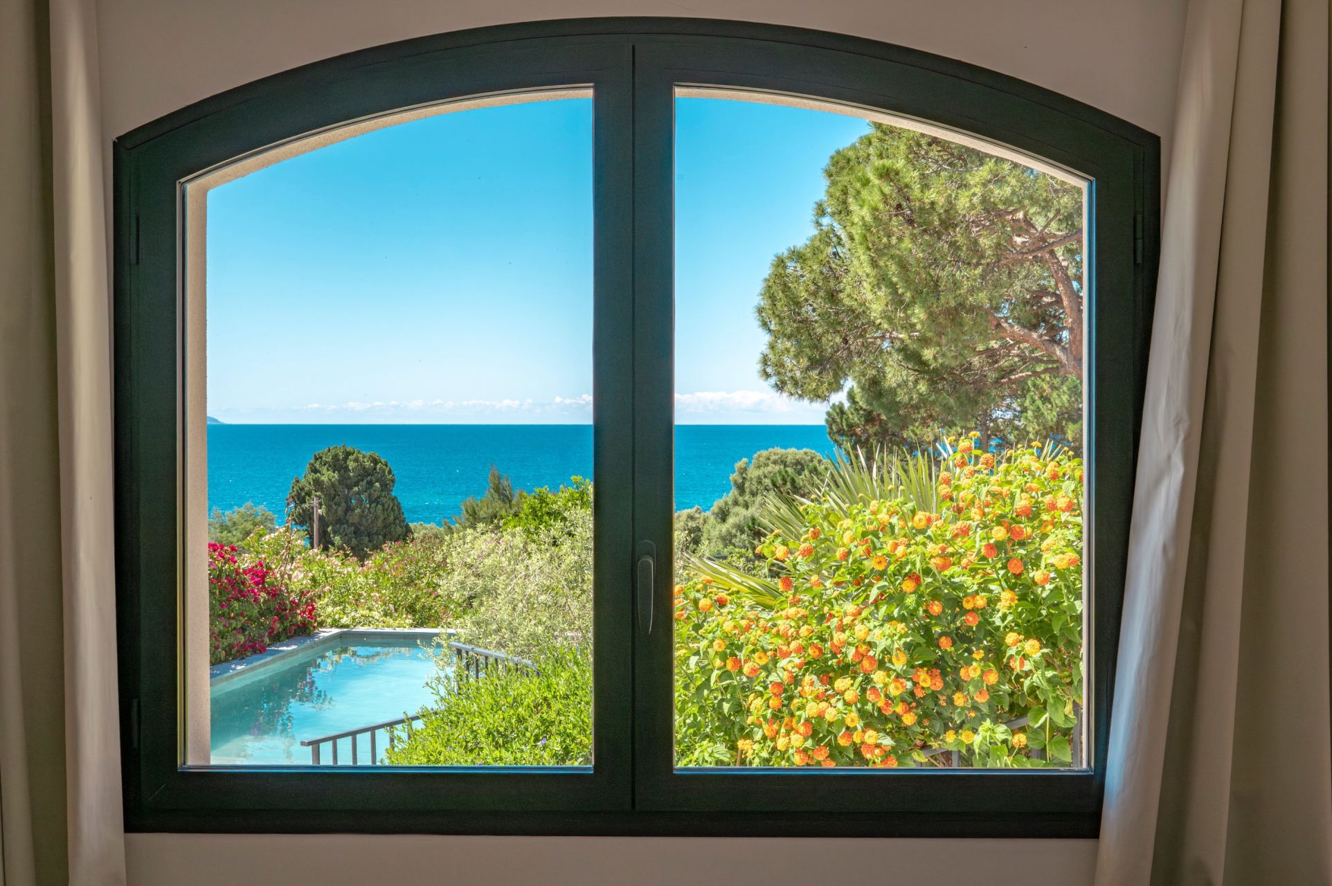 luxury villa 7 Rooms for sale on AJACCIO (20000)