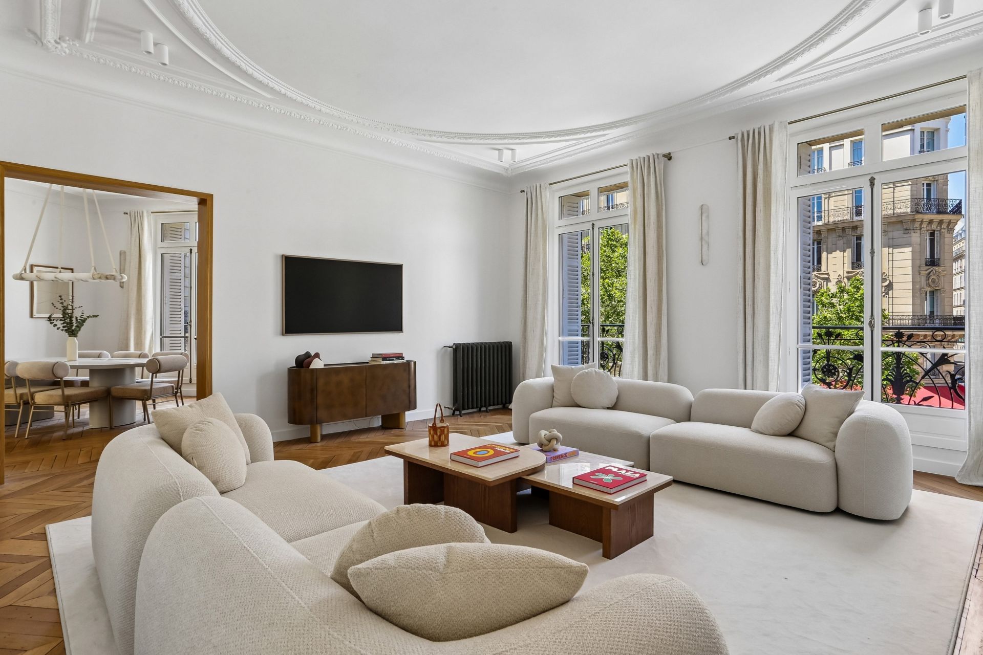 luxury apartment 7 Rooms for sale on PARIS (75016)