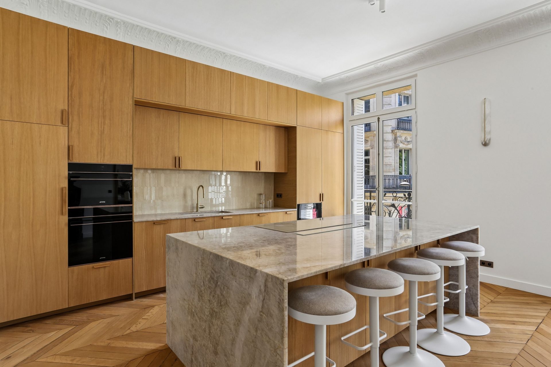 luxury apartment 7 Rooms for sale on PARIS (75016)