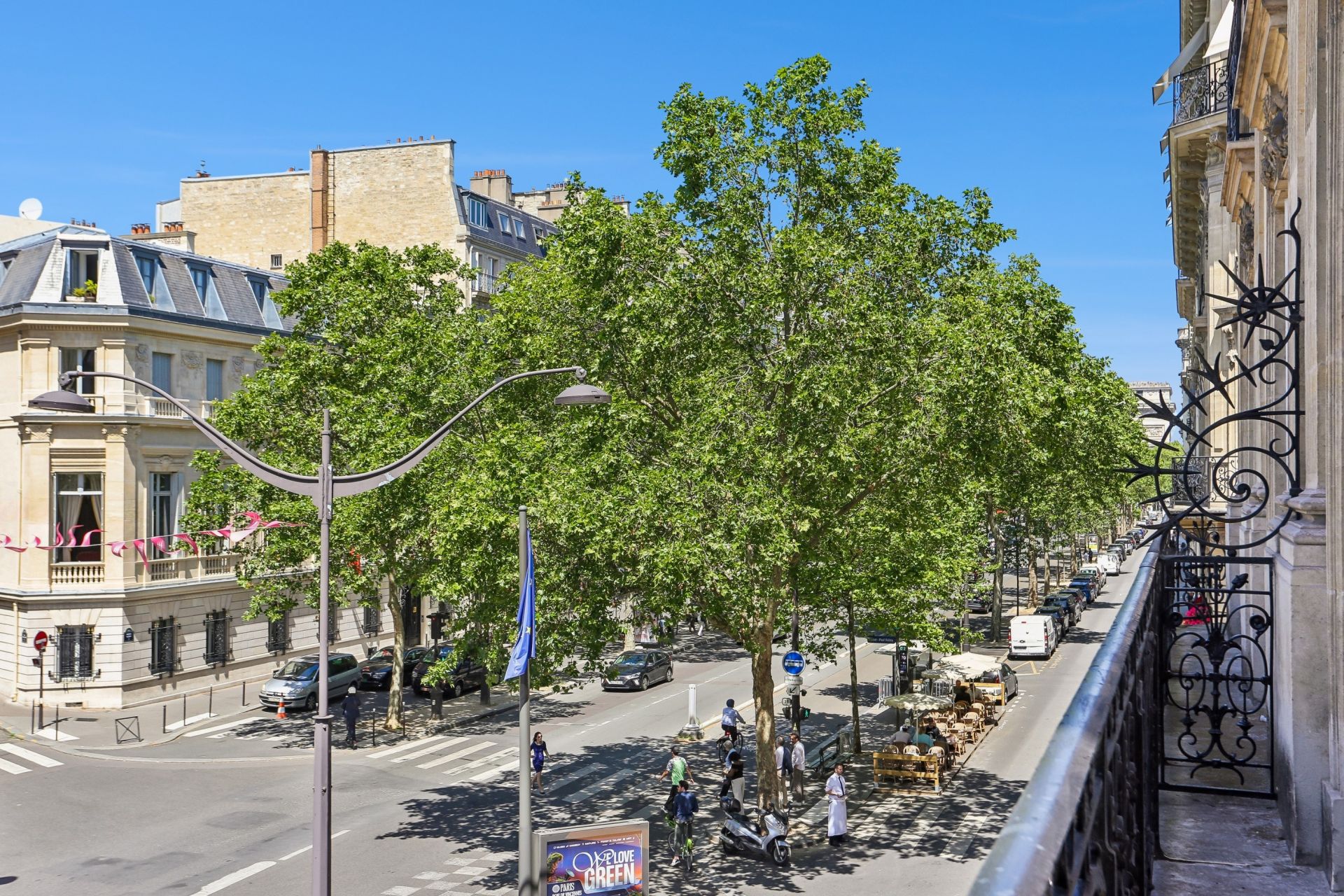 luxury apartment 7 Rooms for sale on PARIS (75016)