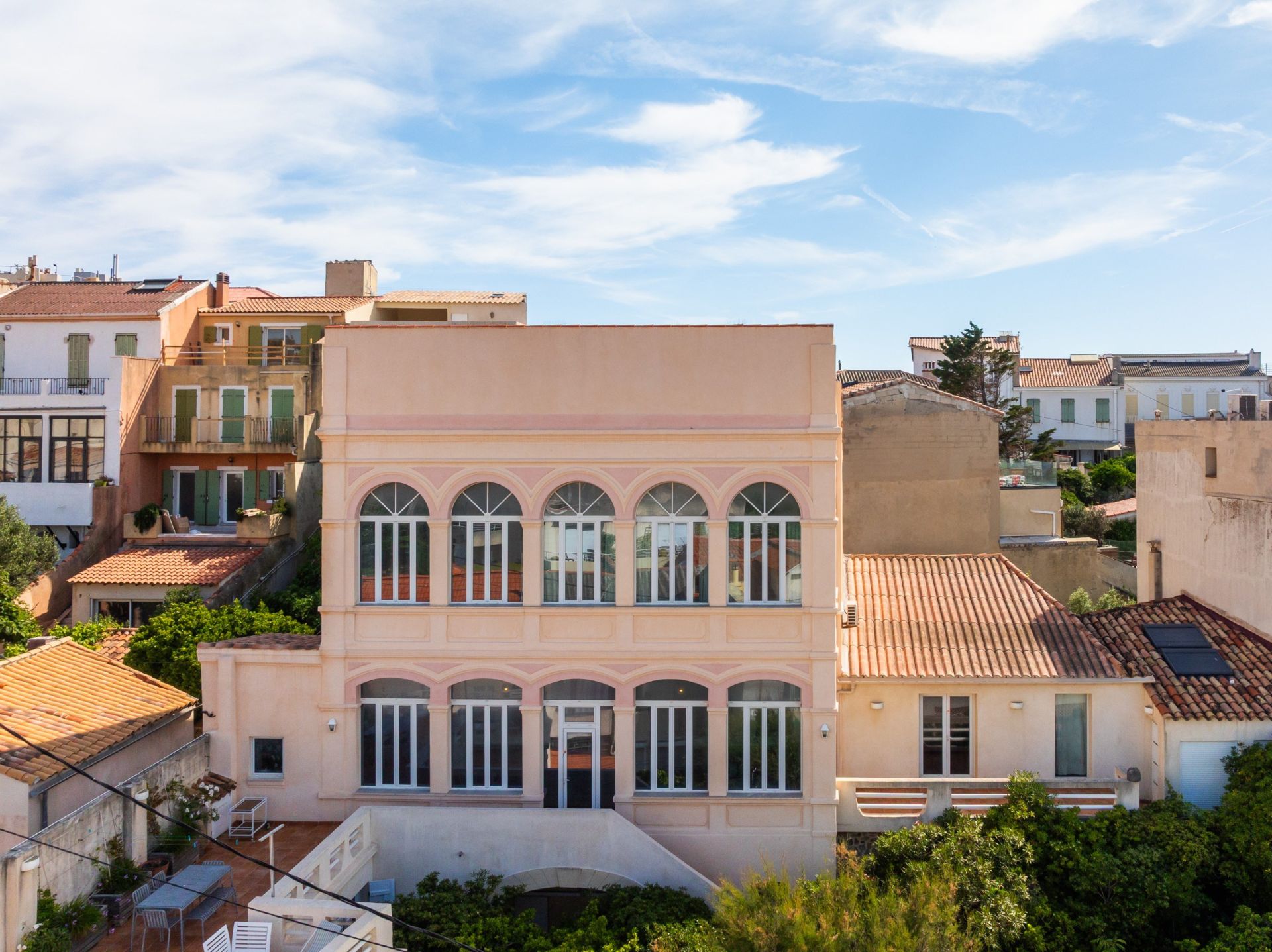 luxury house 6 Rooms for rent on MARSEILLE (13007)