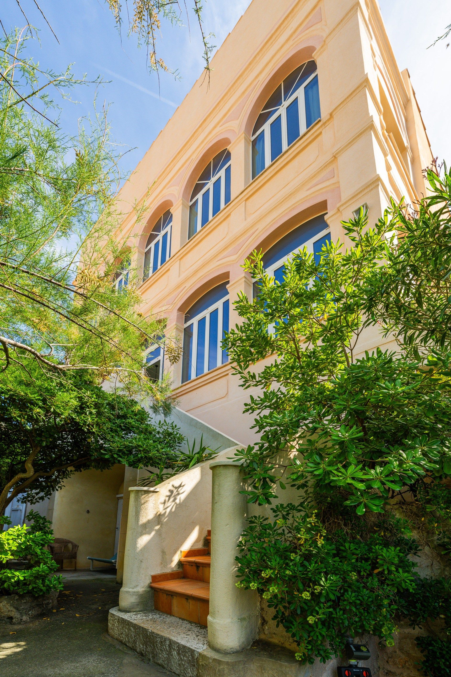 luxury house 6 Rooms for rent on MARSEILLE (13007)