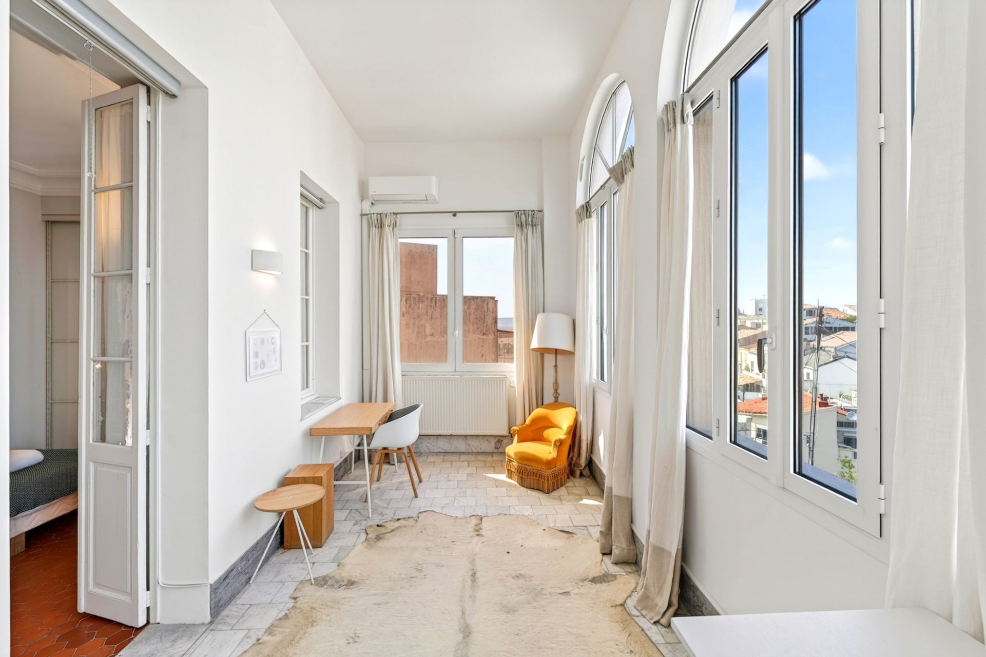 luxury house 6 Rooms for rent on MARSEILLE (13007)