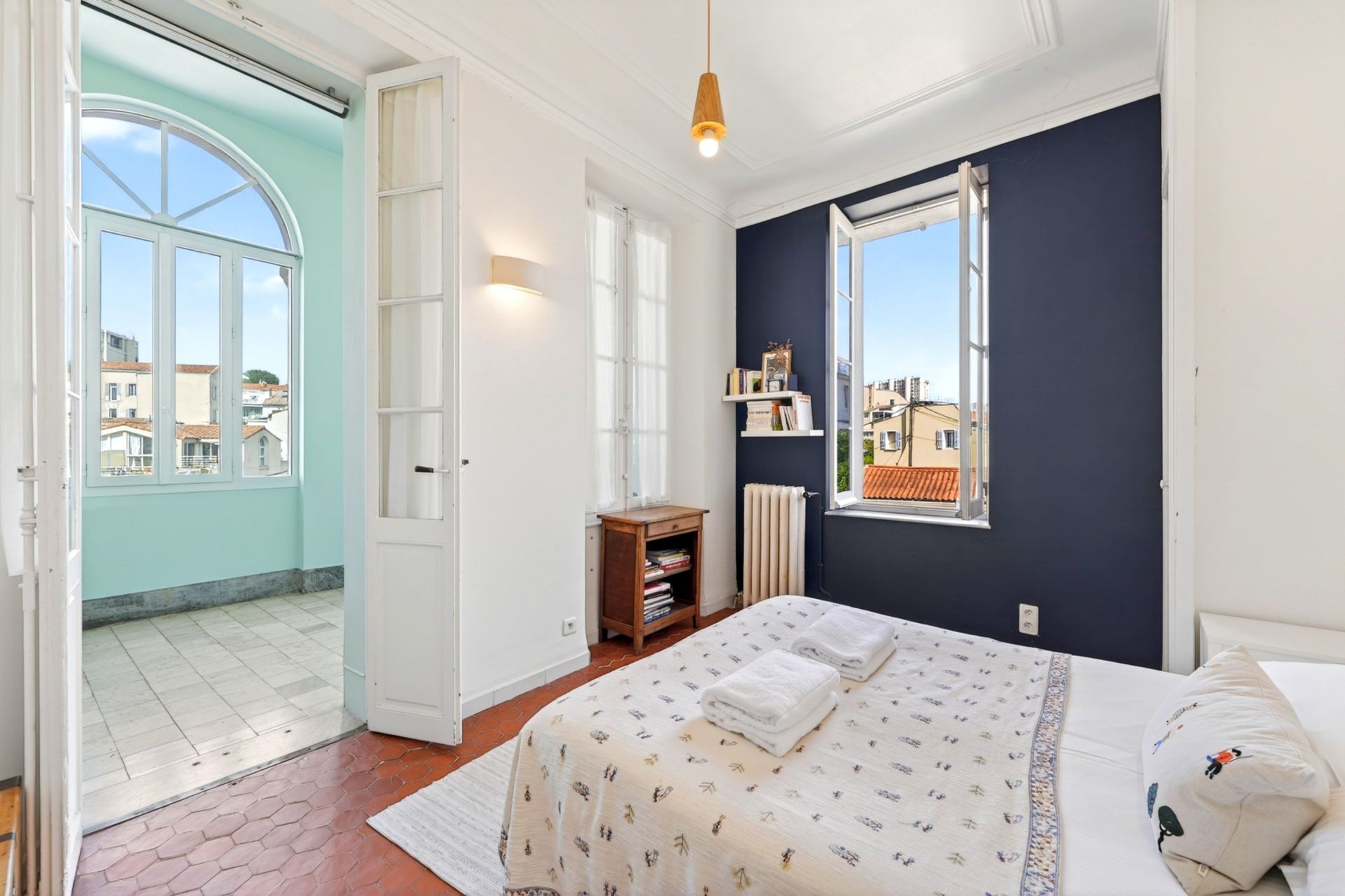 luxury house 6 Rooms for rent on MARSEILLE (13007)