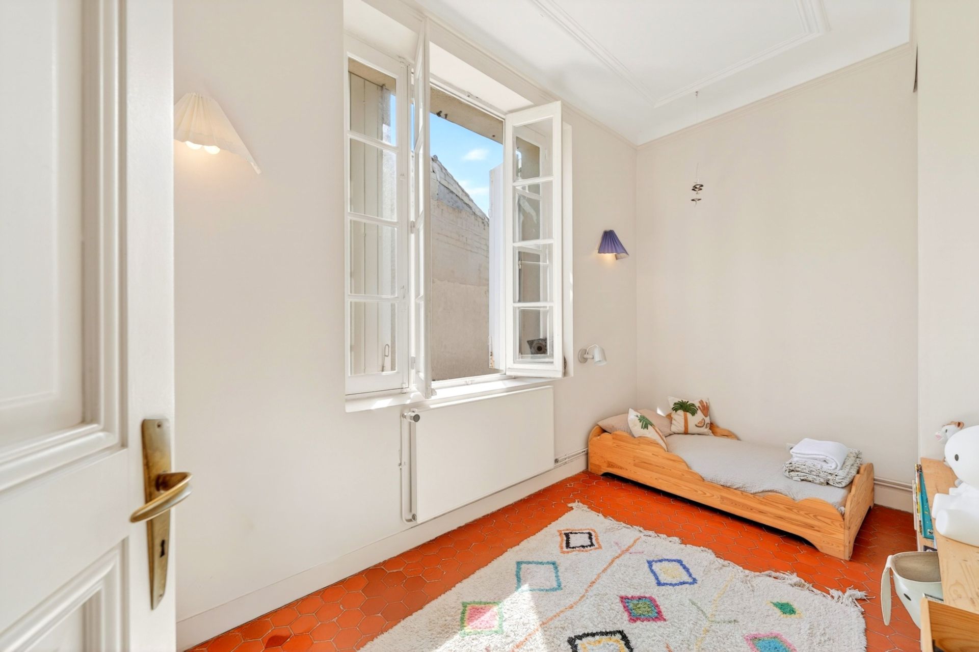 luxury house 6 Rooms for rent on MARSEILLE (13007)