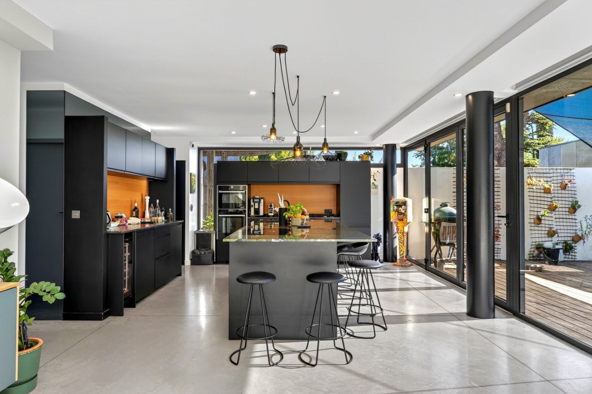 maison contemporaine 6 Pièces en vente sur MARSEILLE (13012)