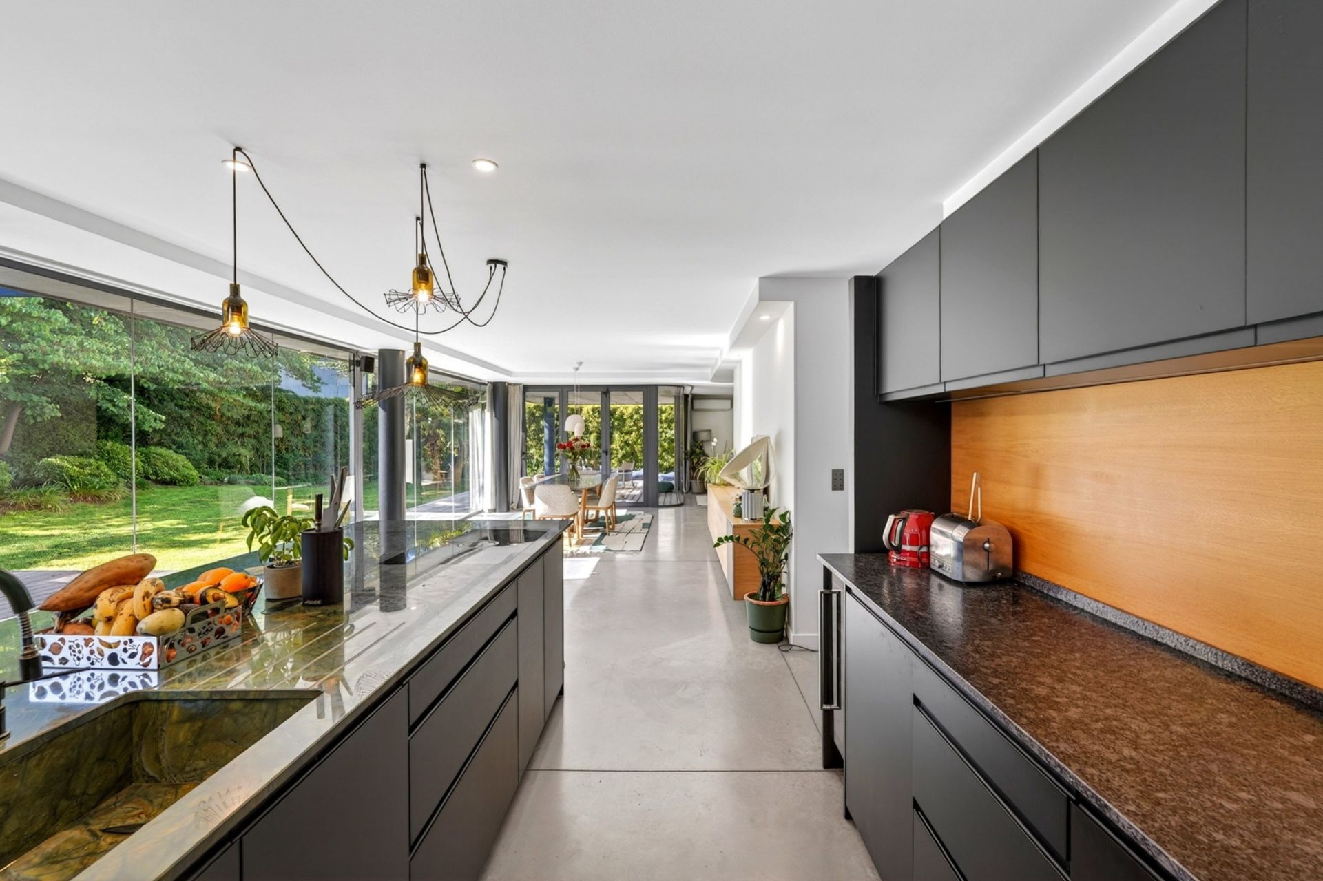 maison contemporaine 6 Pièces en vente sur MARSEILLE (13012)