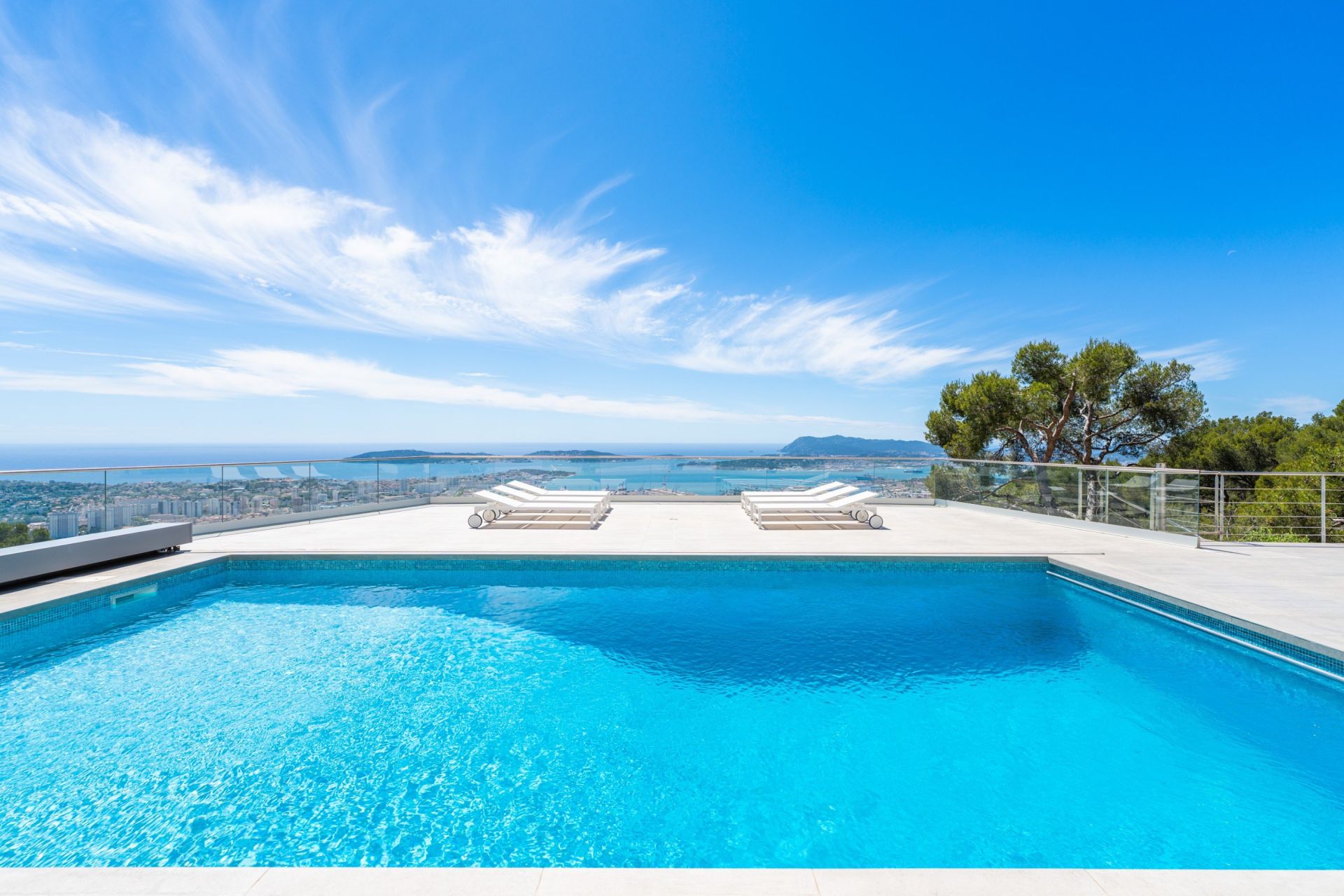 maison de luxe 10 Pièces en vente sur TOULON (83200)