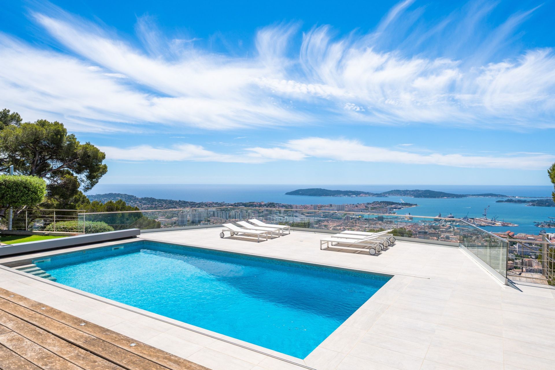 maison de luxe 10 Pièces en vente sur TOULON (83200)