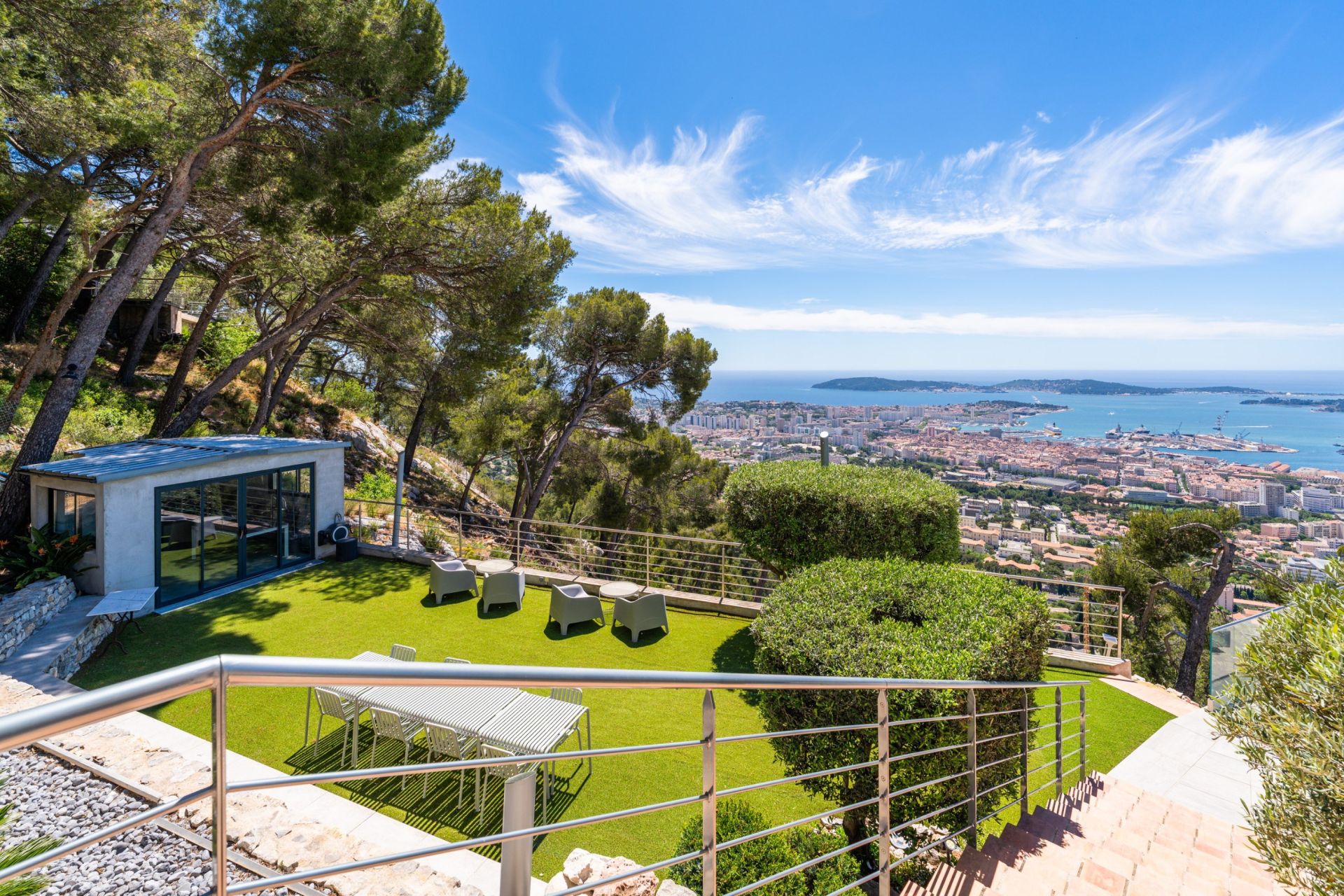 maison de luxe 10 Pièces en vente sur TOULON (83200)