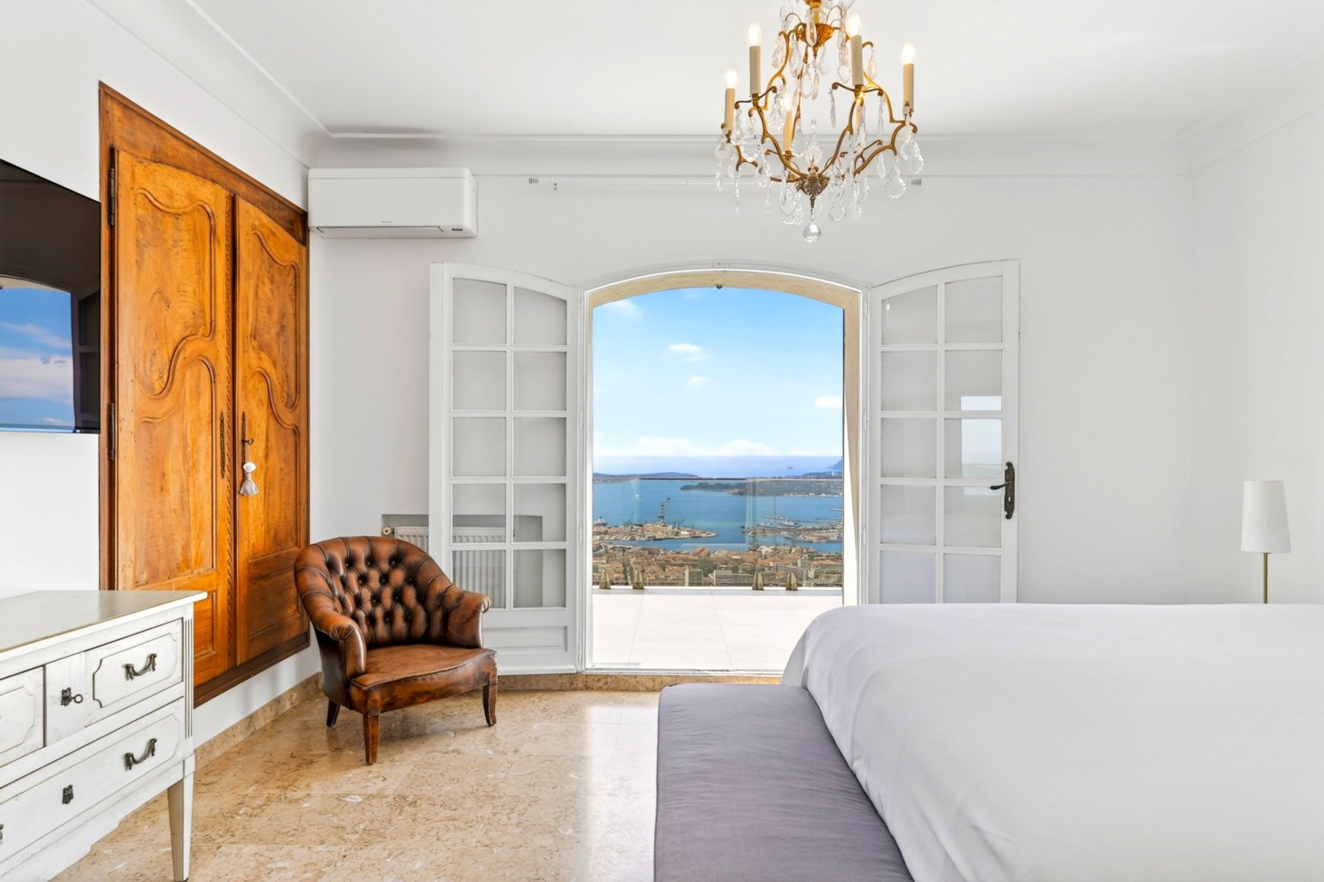 maison de luxe 10 Pièces en vente sur TOULON (83200)