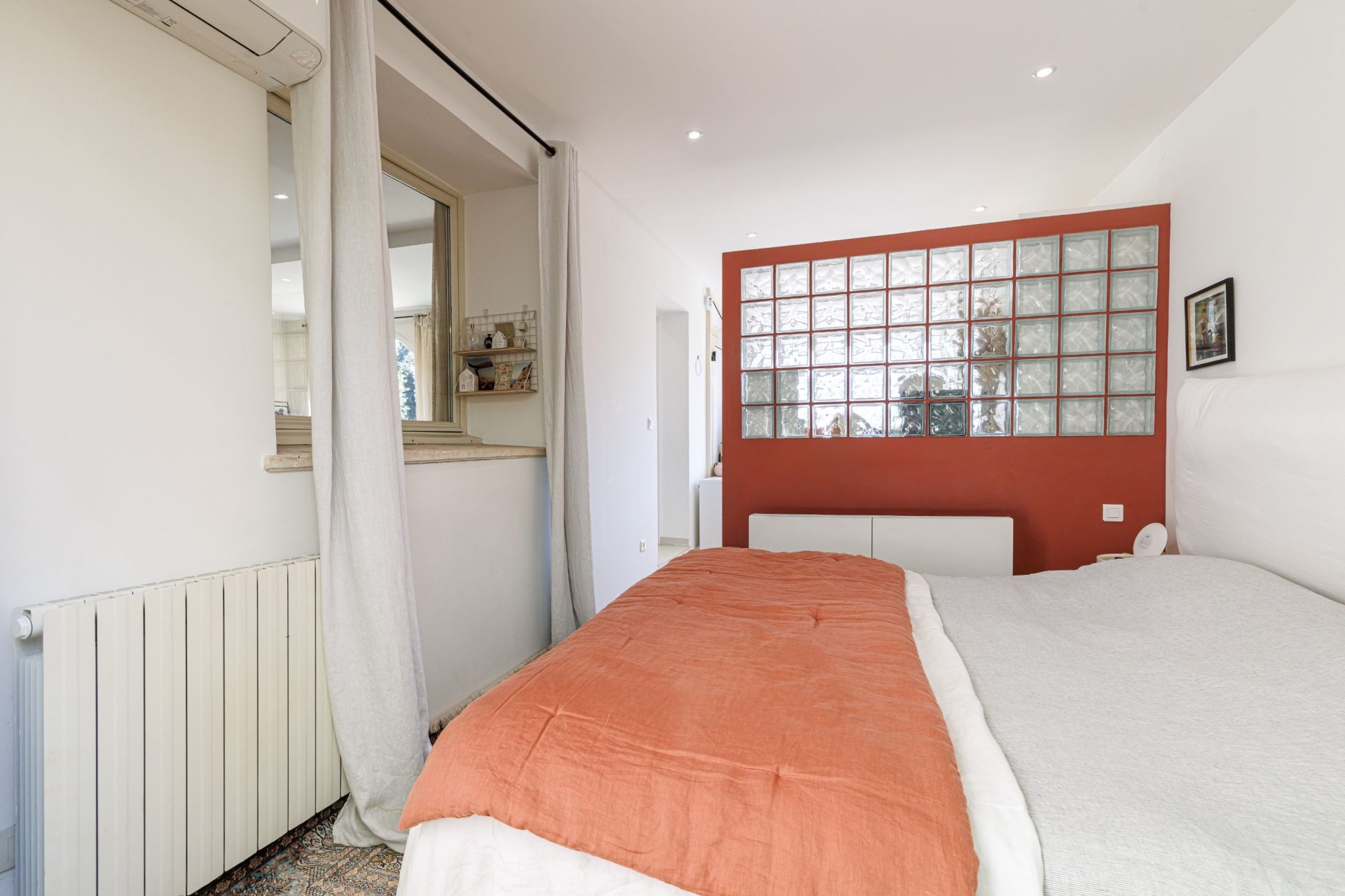 luxury house 5 Rooms for sale on NICE (06000)