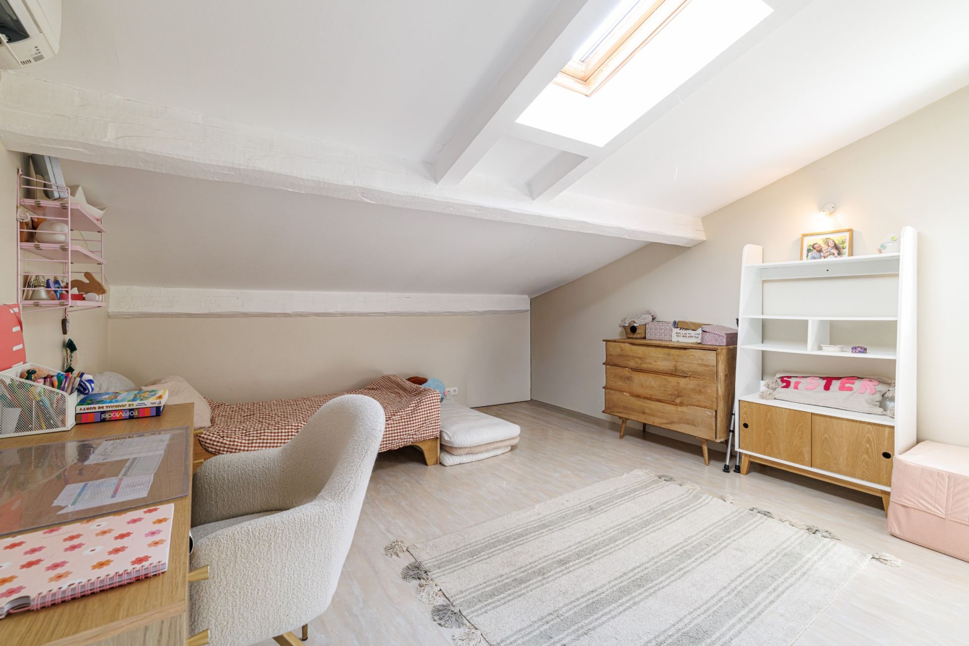 luxury house 5 Rooms for sale on NICE (06000)