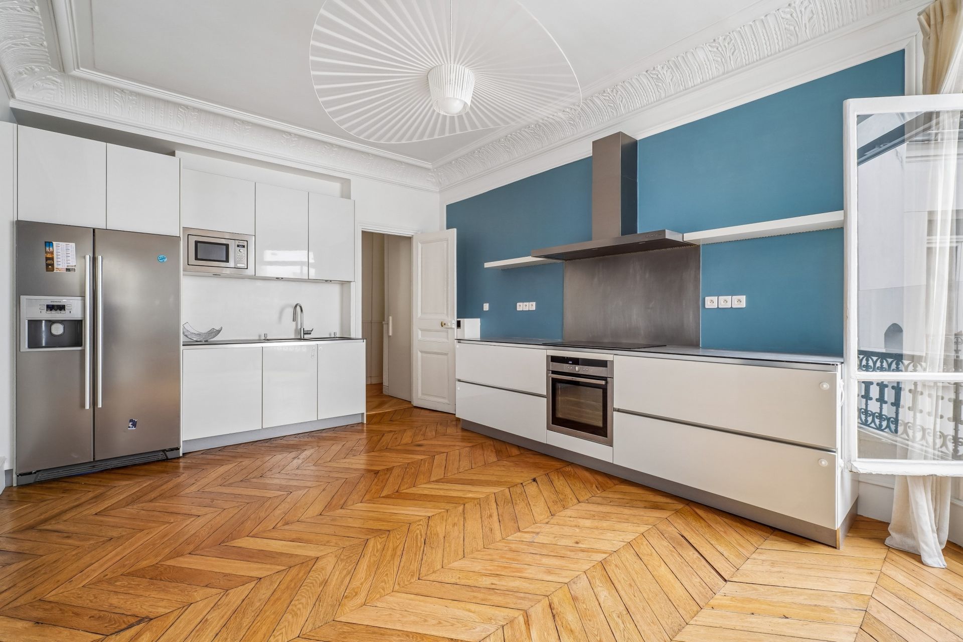 luxury apartment 6 Rooms for sale on PARIS (75008)