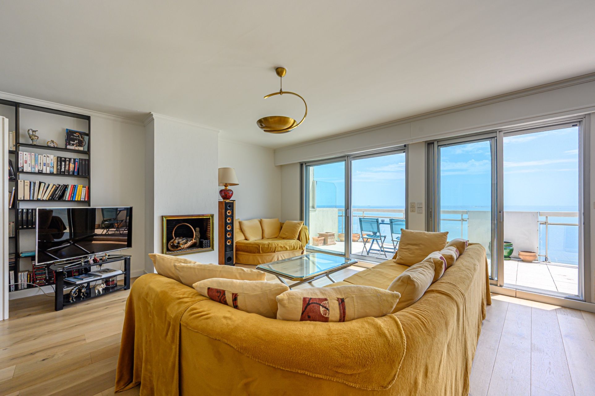 luxury apartment 4 Rooms for sale on LA BAULE (44500)
