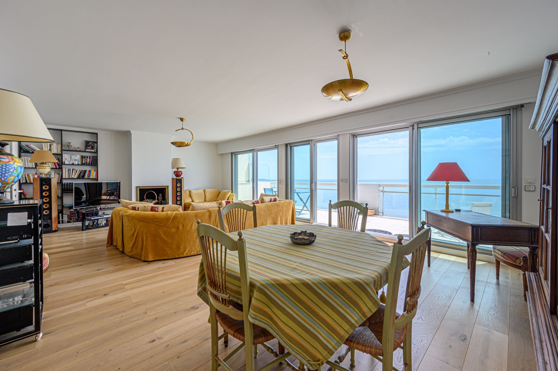 luxury apartment 4 Rooms for sale on LA BAULE (44500)