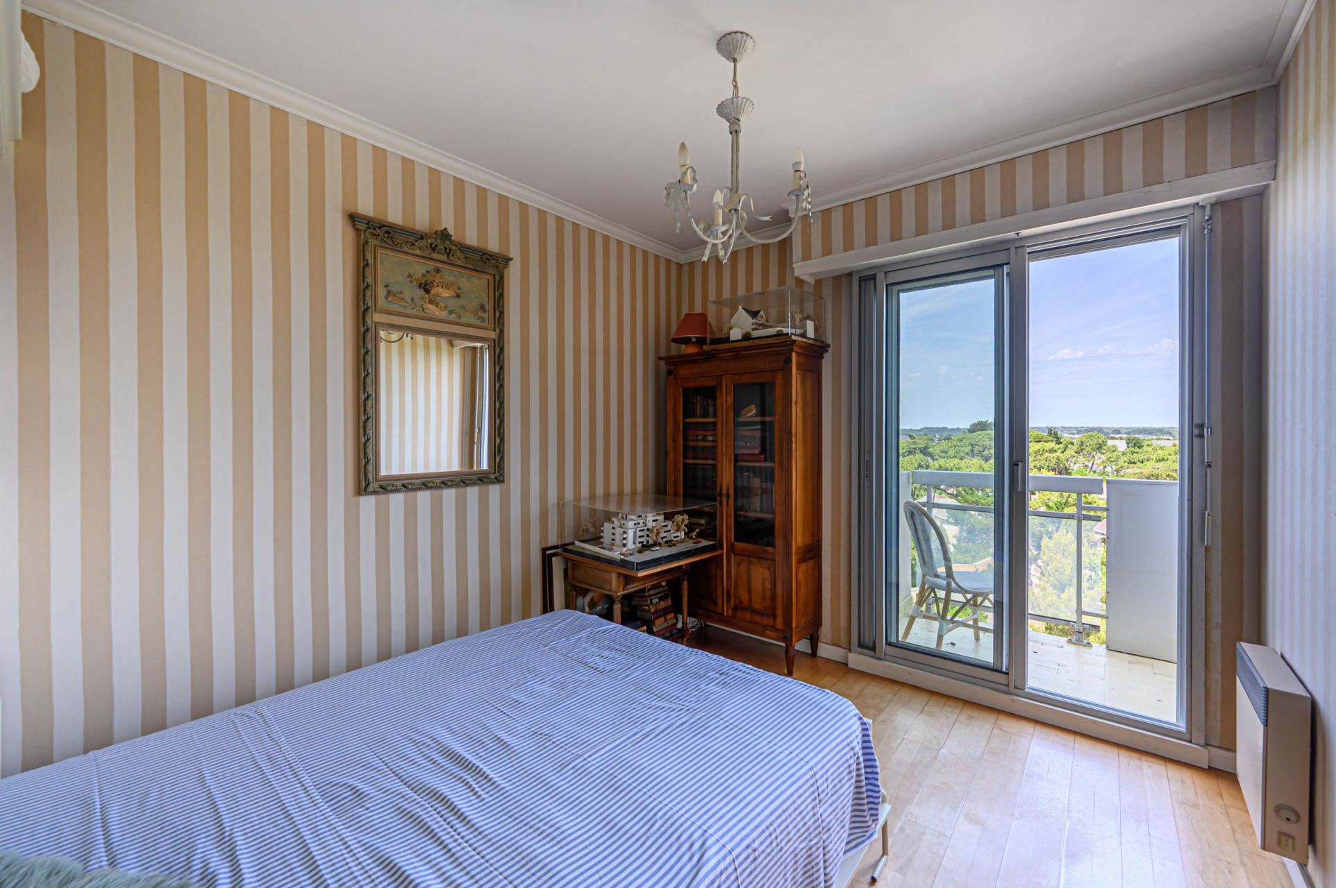 luxury apartment 4 Rooms for sale on LA BAULE (44500)
