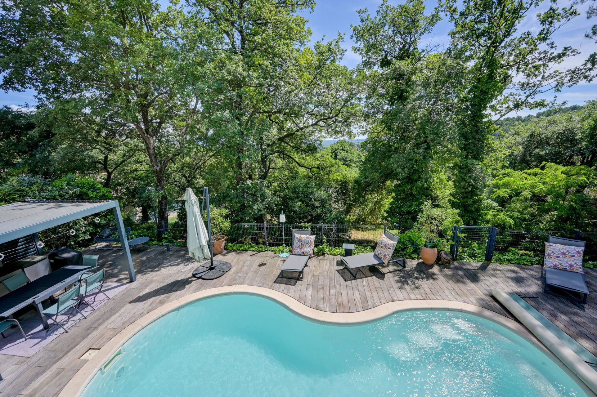 appartement de luxe 3 Pièces en vente sur EGUILLES (13510)