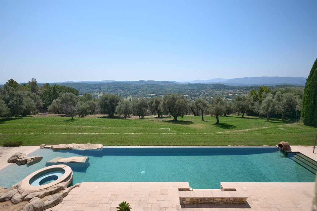 maison provençale de luxe 8 Pièces en vente sur CHATEAUNEUF GRASSE (06740)