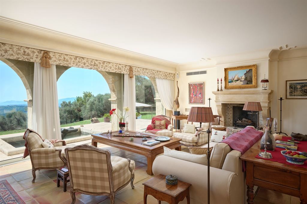 maison provençale de luxe 8 Pièces en vente sur CHATEAUNEUF GRASSE (06740)