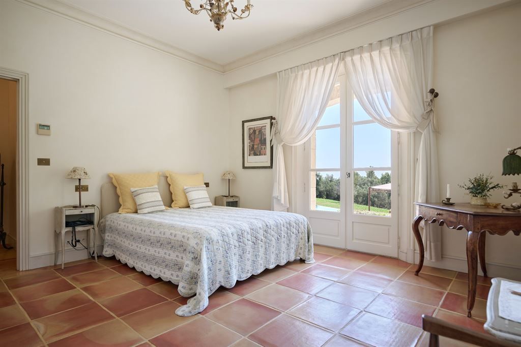 maison provençale de luxe 8 Pièces en vente sur CHATEAUNEUF GRASSE (06740)