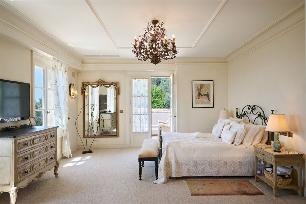 maison provençale de luxe 8 Pièces en vente sur CHATEAUNEUF GRASSE (06740)