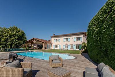 Sale Luxury house Meximieux 10&nbsp;Rooms 356&nbsp;m²