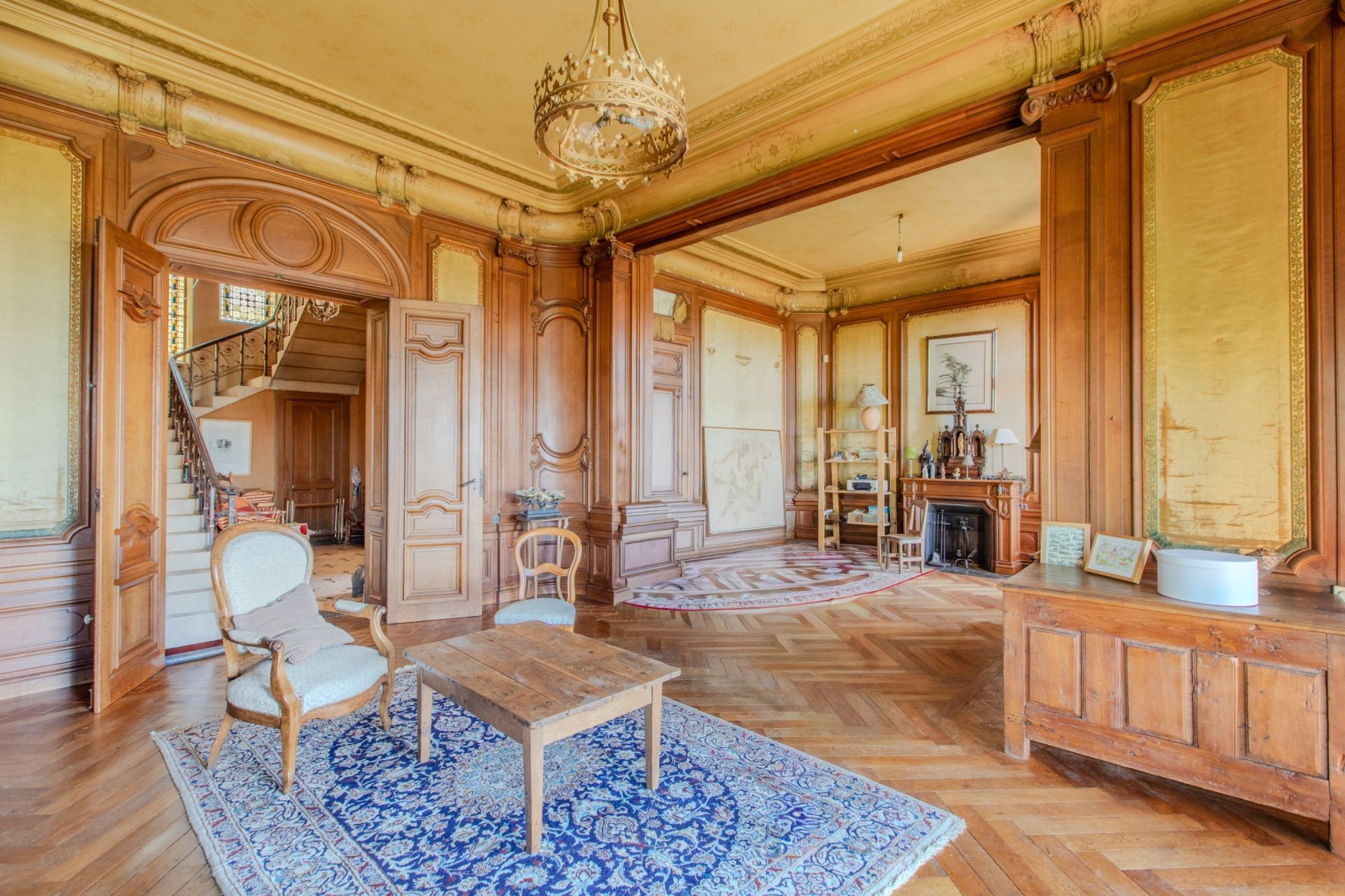 castle 22 Rooms for sale on REYRIEUX (01600)