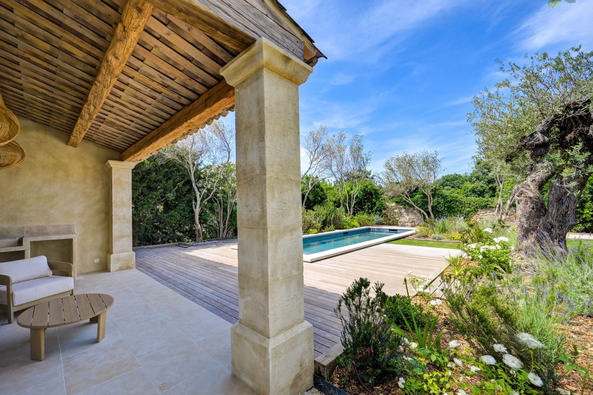 mas 6 Rooms for sale on MAUSSANE LES ALPILLES (13520)